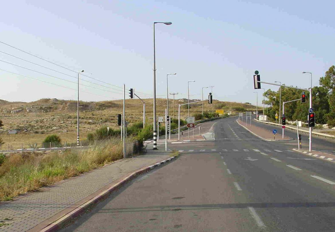 עמוד עירוב וחוט עירוב ליד גדר העירוב